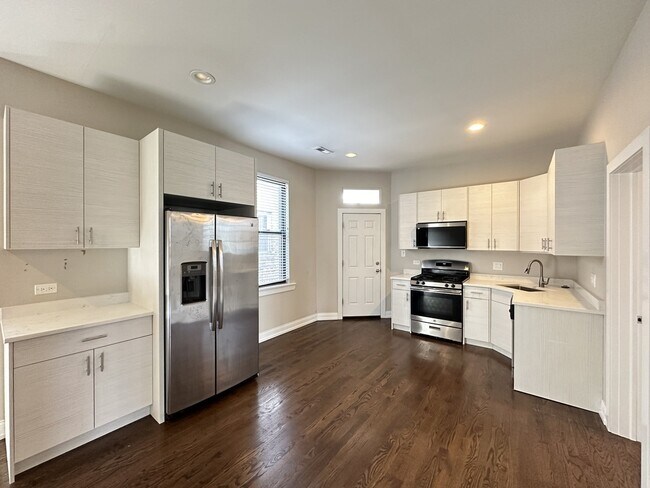 Foto del edificio - 2758 N Richmond St