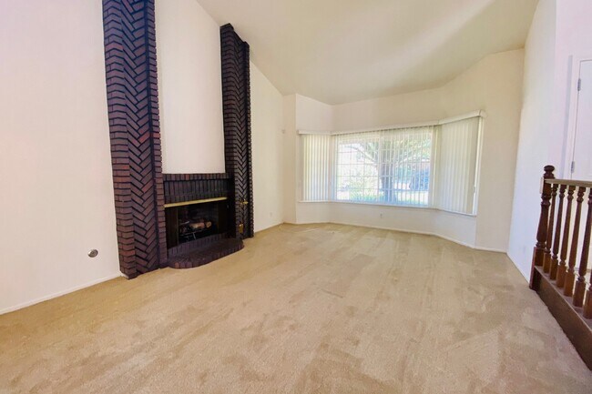 Foto del edificio - 1592 Rosewood St