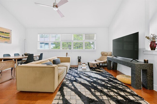 Foto del edificio - 1312 Woodland Ave