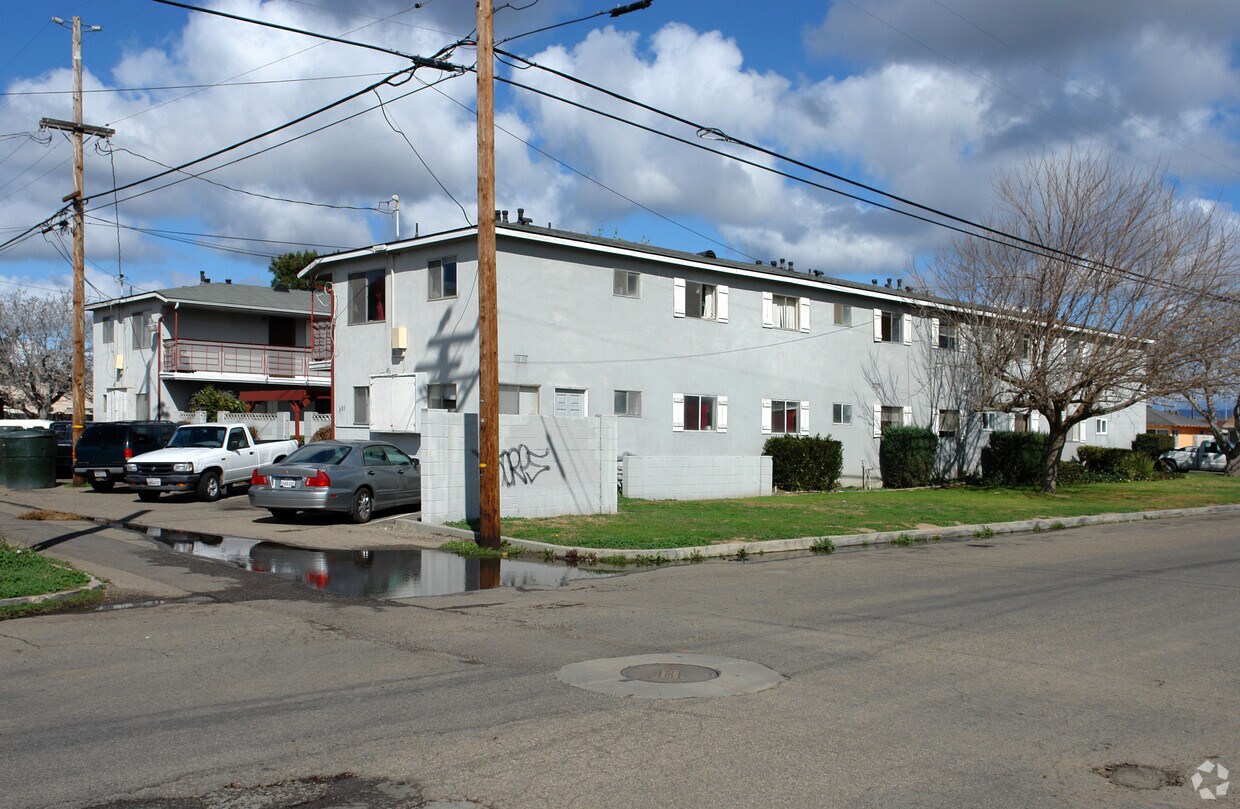 Building Photo - 501-505 N D St