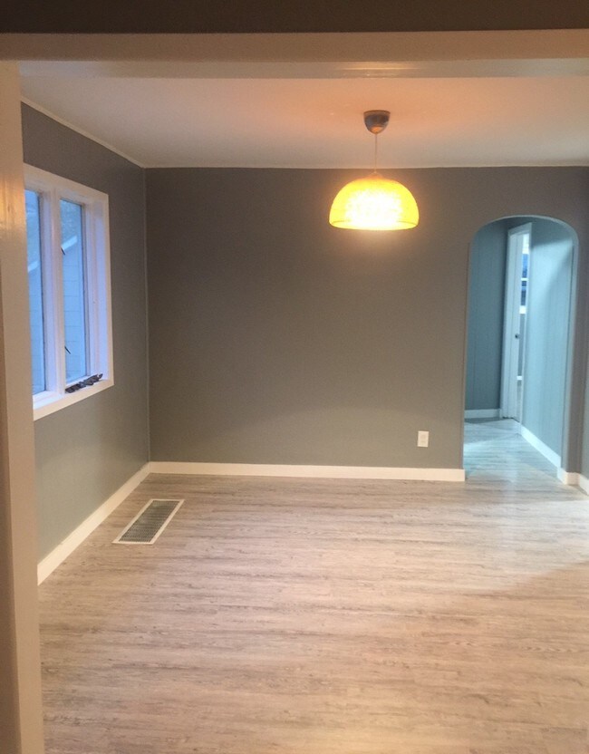 Building Photo - 59 Pries Ave