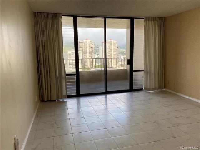 Building Photo - 2121 Ala Wai Blvd