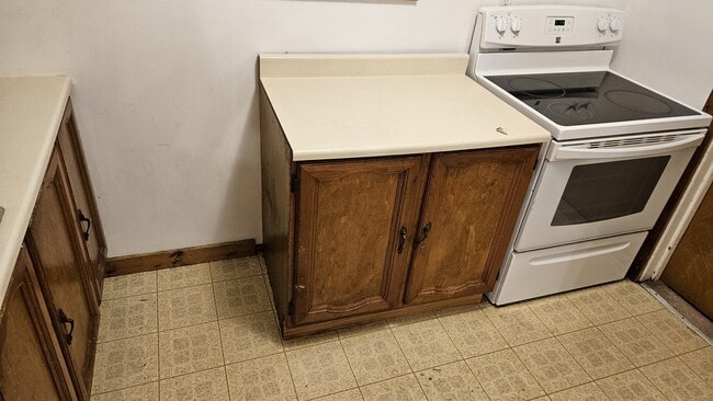 Building Photo - 1208 Highland Ave