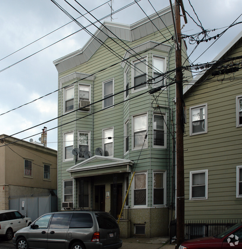 Foto principal - 52 Brill St