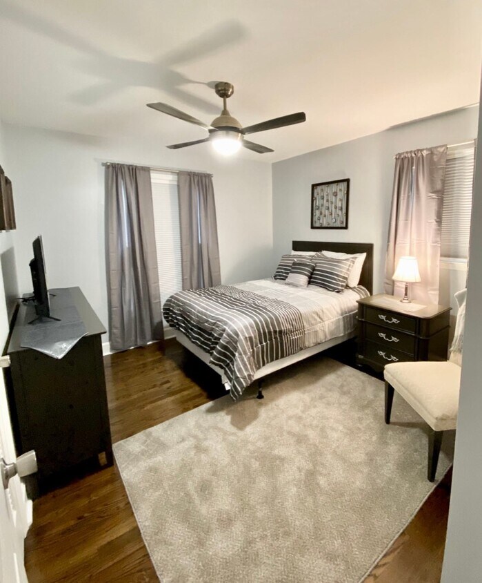 Foto principal - 4456 Ridgevalley Dr
