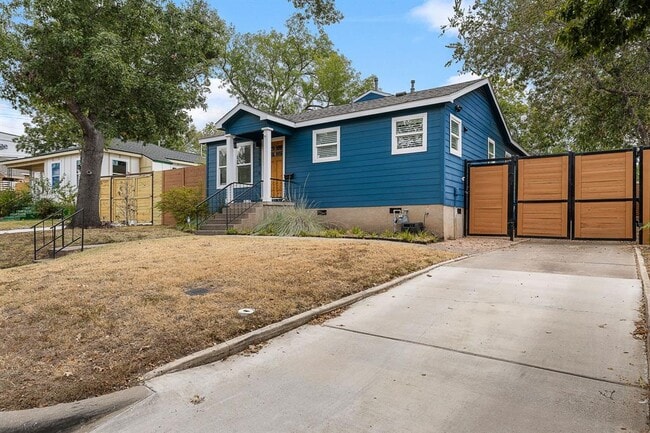 Building Photo - 2945 Eckert St