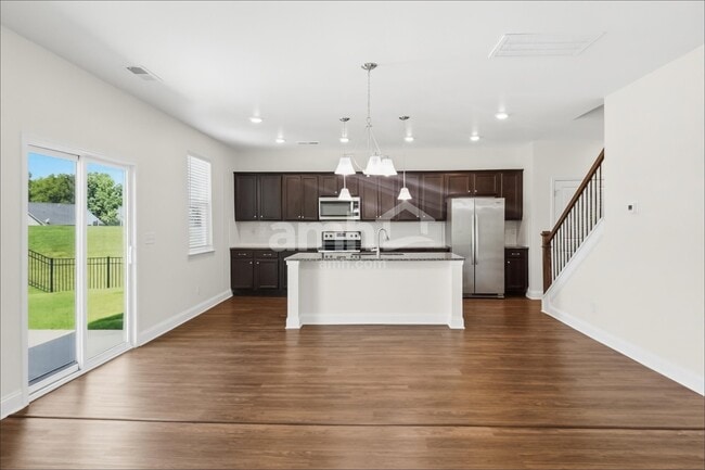 Building Photo - 165 Havenbrook Dr
