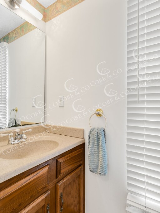 Foto del edificio - 1713 Misty Dawn Ct