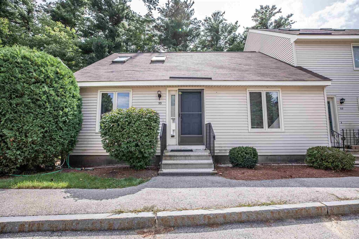 Primary Photo - 1555 Bodwell Rd