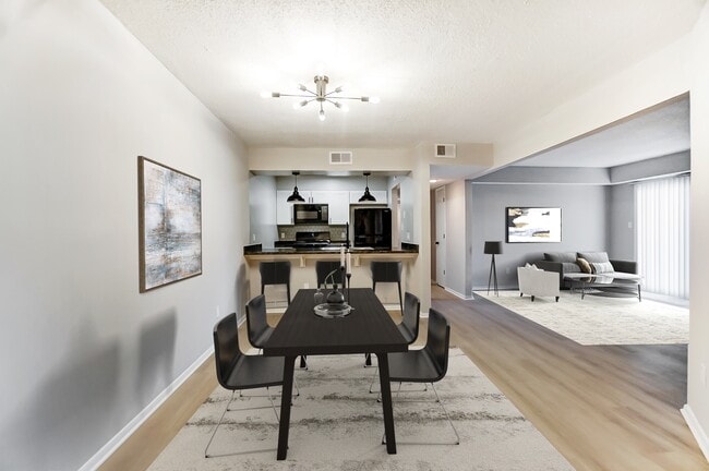 Prácticamente preparado - Reno - Coventry Court West Apartments