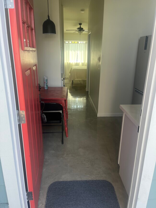 Foto del edificio - 2183 Harrison Ave