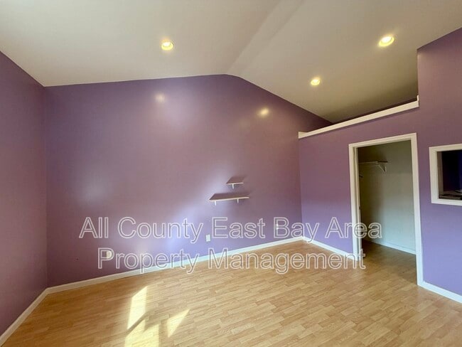 Building Photo - 224 Cordova St