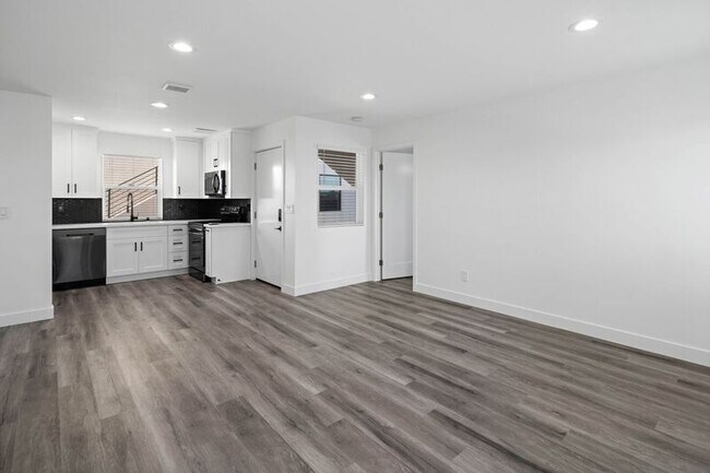 Foto del edificio - 6634-6644 Rockglen Ave