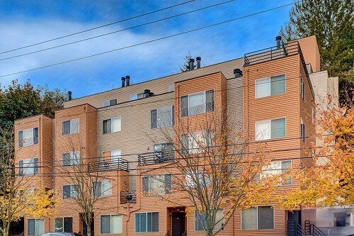 Primary Photo - Magnolia Court Apartments - 1 bedroom + den