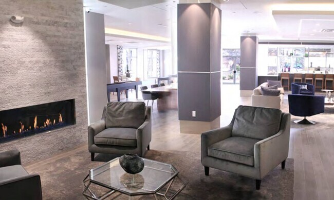 Foto del edificio - 120 Park Plaza Dr