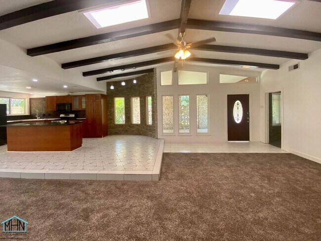 Foto del edificio - Gorgeous gem! 4 bed/2 bath single-story ho...