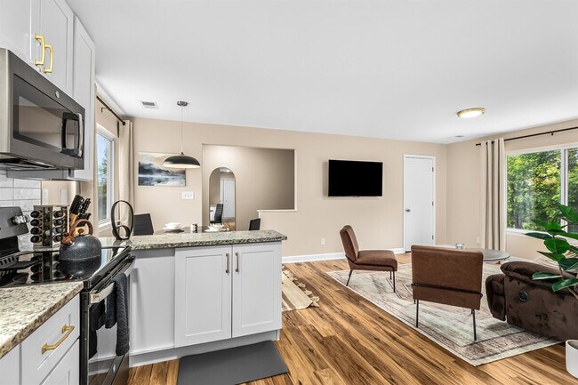 Foto del edificio - 18423 Sharon Ln