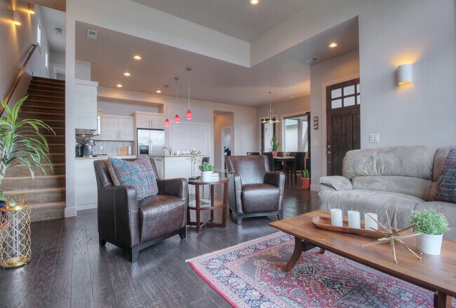 Foto del edificio - 1169 E Lone Creek Dr
