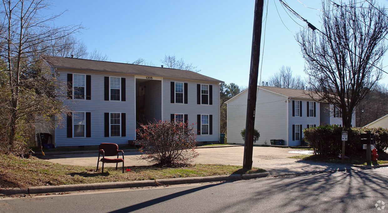 Building Photo - Lyon Park Apartments