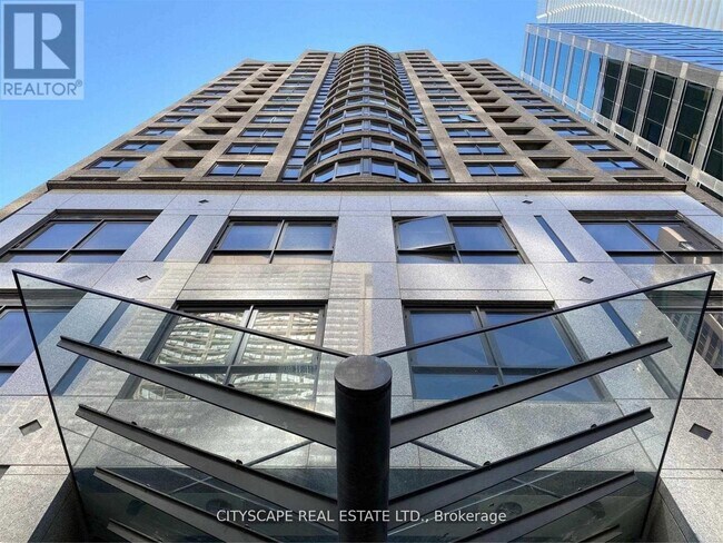 Photo du bâtiment - 55 Bloor St E