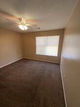 Building Photo - 16410 Amy Ridge Rd