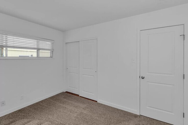 Foto del edificio - 2157 Mesa Ave