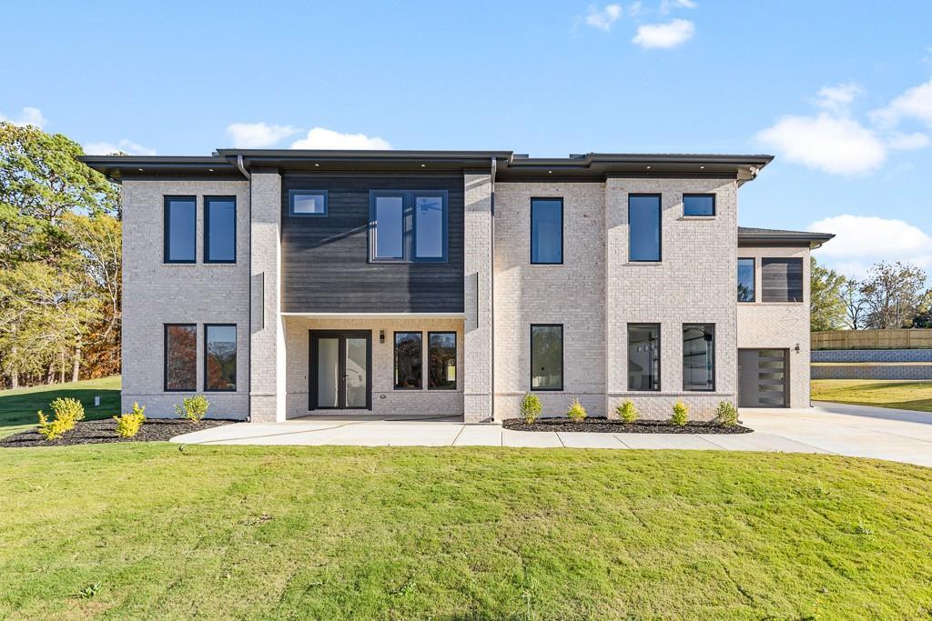 Foto principal - 555 Versailles Dr