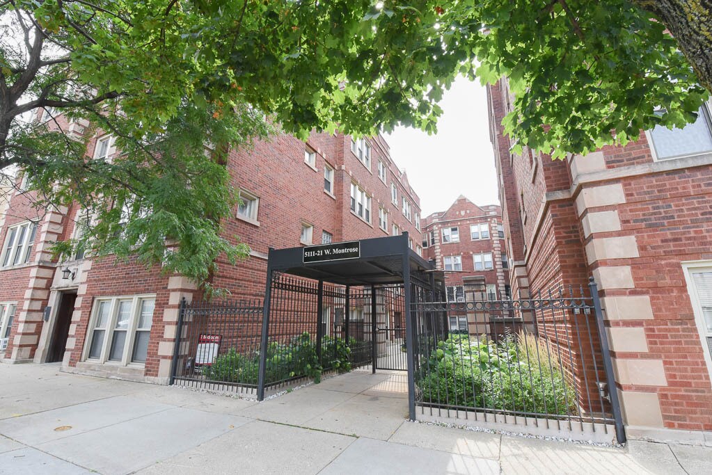 5111 W Montrose Ave Unit 3B, Chicago, IL 60641 Condo for Rent in
