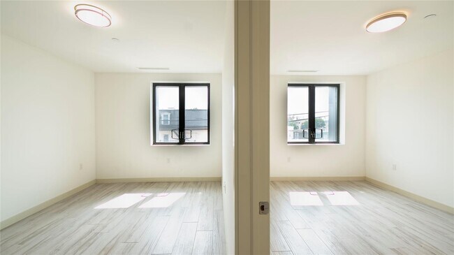 Foto del edificio - 109-9 15th Ave