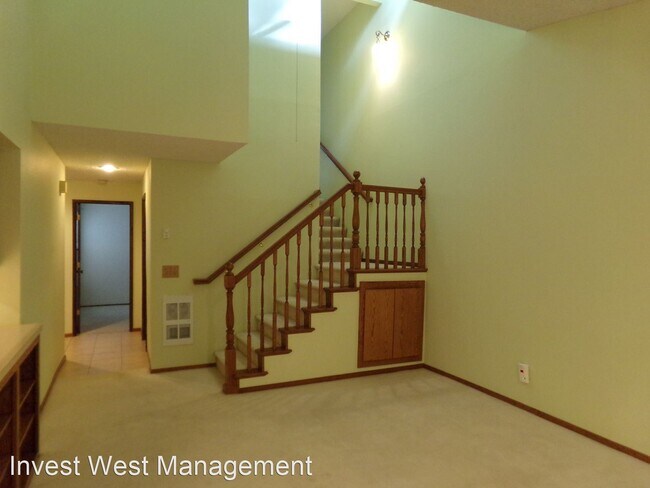 Building Photo - 2 br, 2 bath House - 8620 NE Mason Drive #26