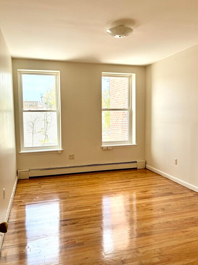 Foto del edificio - 8020 5th Ave