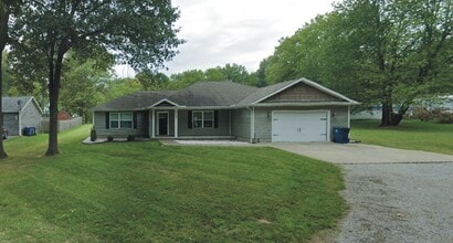 Building Photo - 918 Whitecotton Dr
