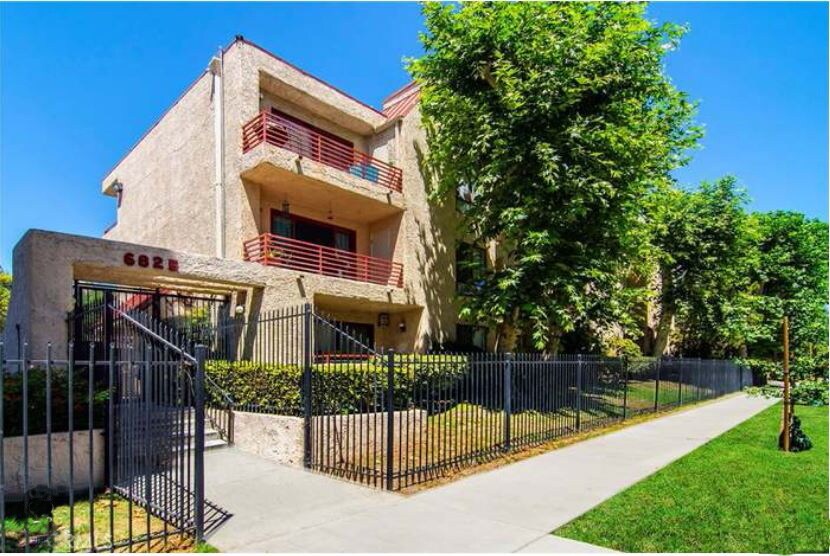6820 Remmet Ave Unit 103, Canoga Park, CA 91303 Condo for Rent in