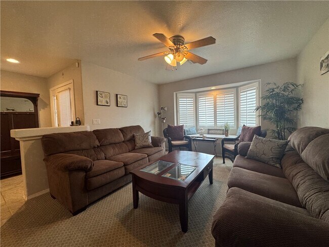Foto del edificio - 726 Riverfront Dr