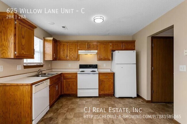 Building Photo - 625 Willow Ln