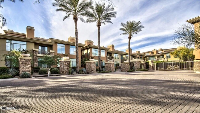 Foto del edificio - 14450 N Thompson Peak Pky