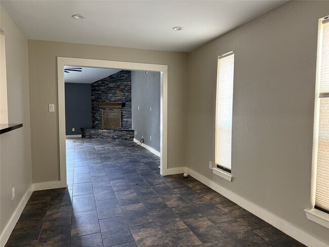 Building Photo - 3206 Hazy Park Dr