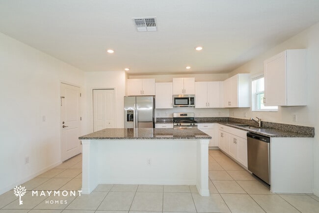 Building Photo - 8530 41st Ave E