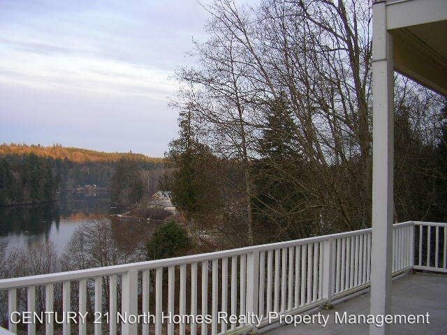 Foto del edificio - 3 br, 3 bath House - 21740 Seacrest Ave NE