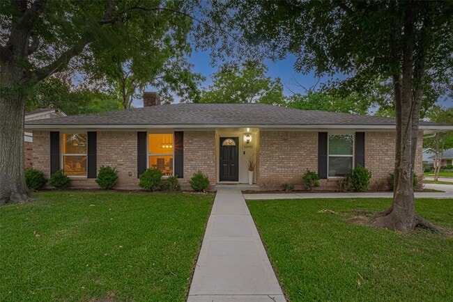 Building Photo - 12602 Westleigh Dr