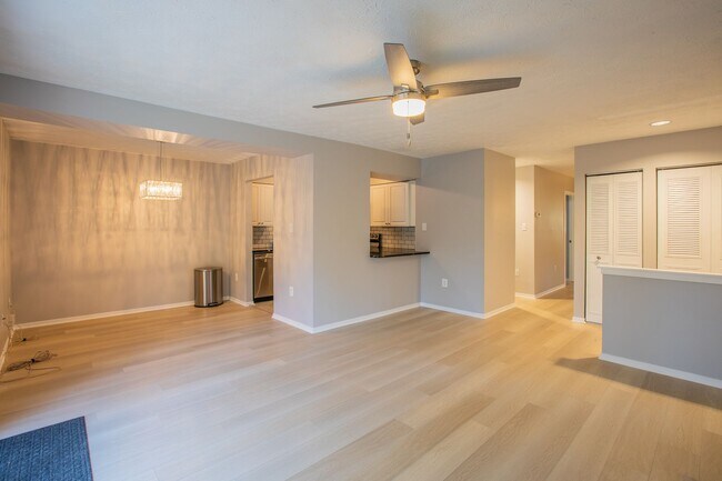 Foto del edificio - Amazing 2 BR/2 BA Condo in Columbia!