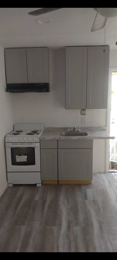 Photo - 443 W 52nd St (Los Angeles, CA)