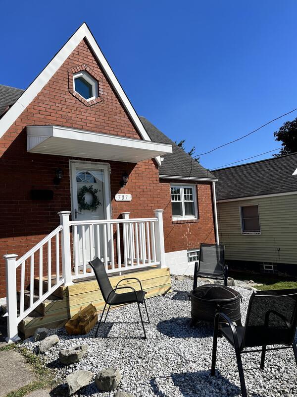 Primary Photo - 707 Archer St