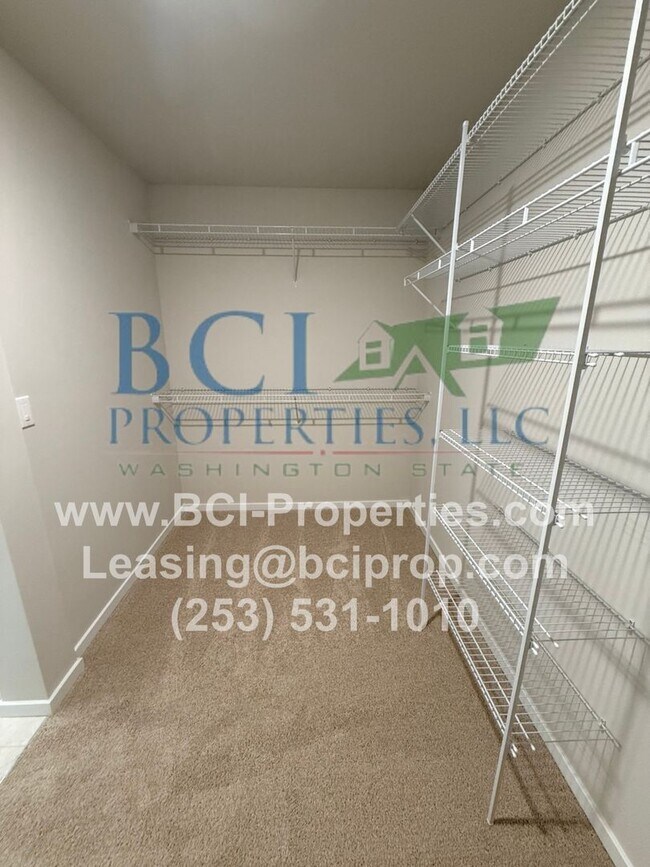 Building Photo - Welcome home to this Brand New 4 Bedroom h...