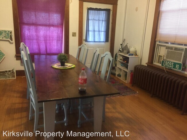 Foto del edificio - 5 br, 3 bath House - 606 E WASHINGTON