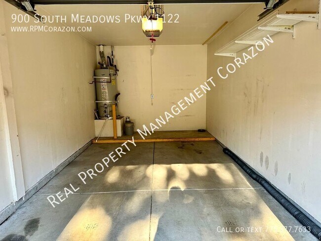 Foto del edificio - 900 S Meadows Pkwy