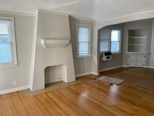 Foto del edificio - 1163 N Genesee Ave