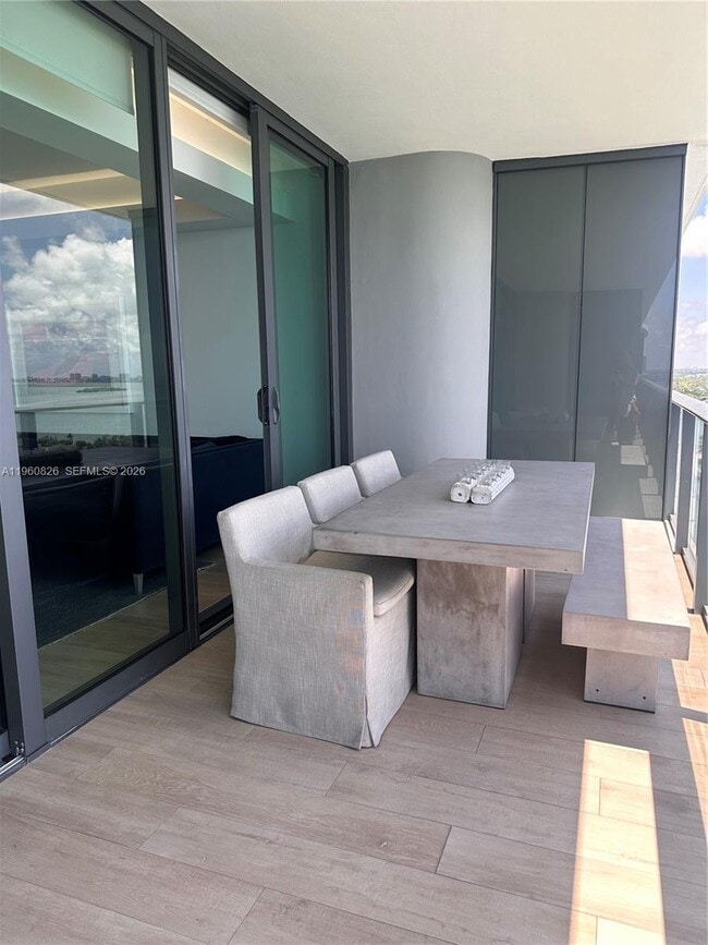 Building Photo - 3131 NE 7th Ave