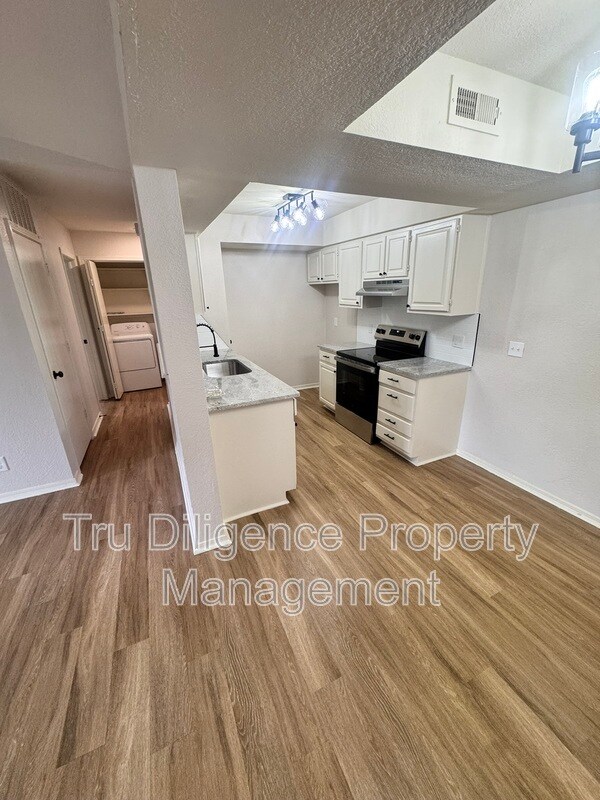 Building Photo - 14425 N Pennsylvania Ave