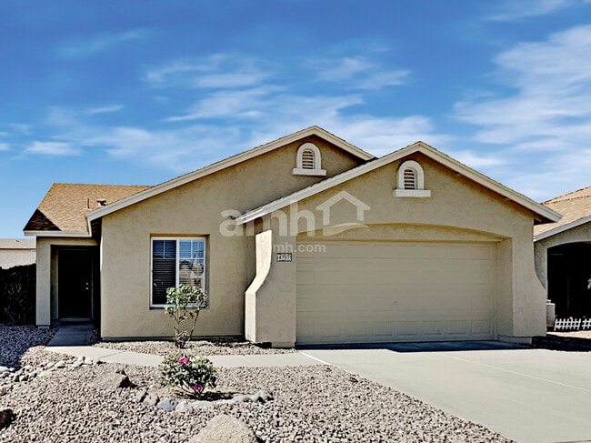 Building Photo - 4757 E Meadow Lark Way